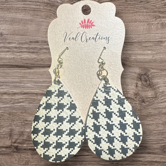 Black & White Houndstooth Teardrop Earrings